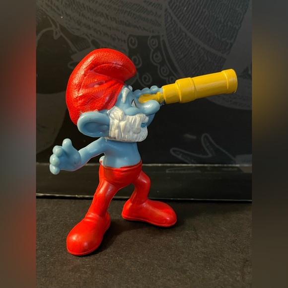 2011 McDonalds The Smurfs Papa Smurfs - Picture 2 of 5